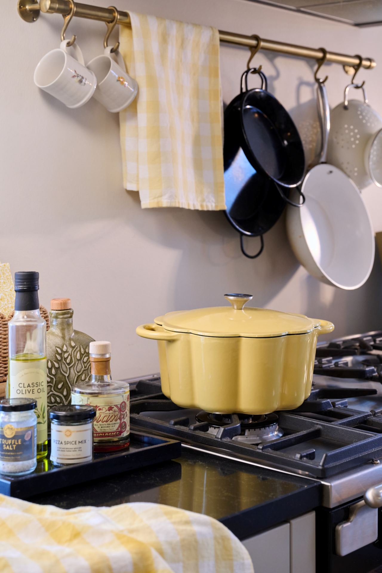 Valurautainen kattila pyöreä keltainen - 2