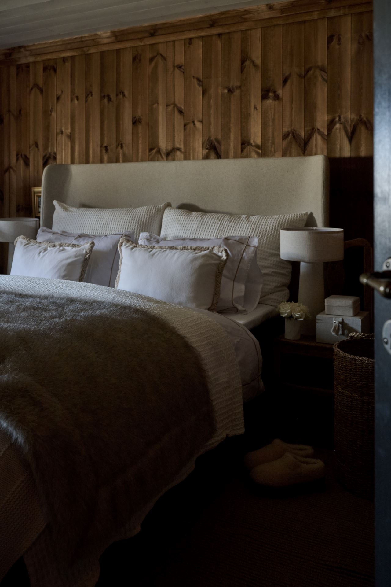 Sängynpääty luonnonväri - 13