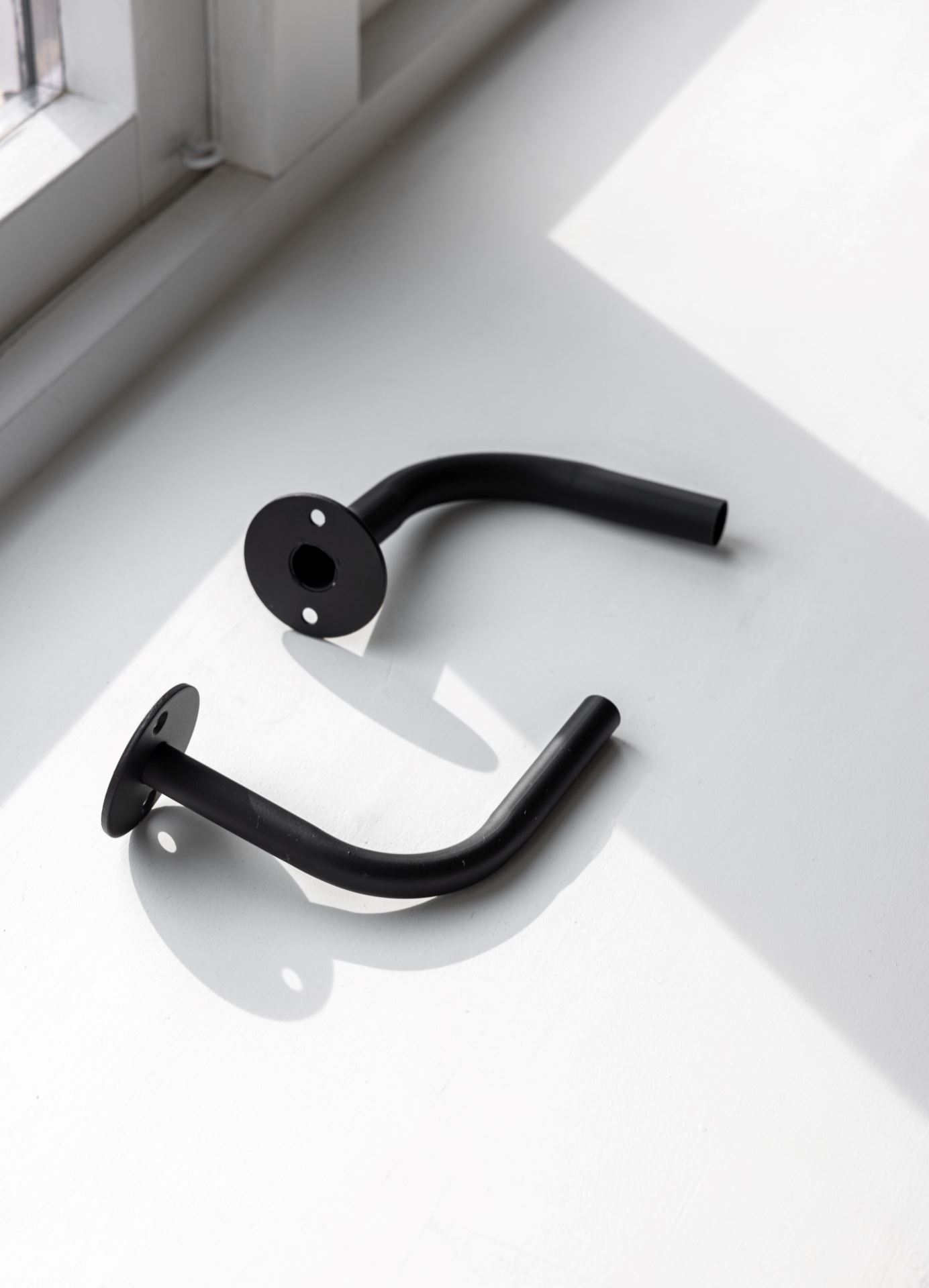 Päätykappale, 2 kpl musta - 3