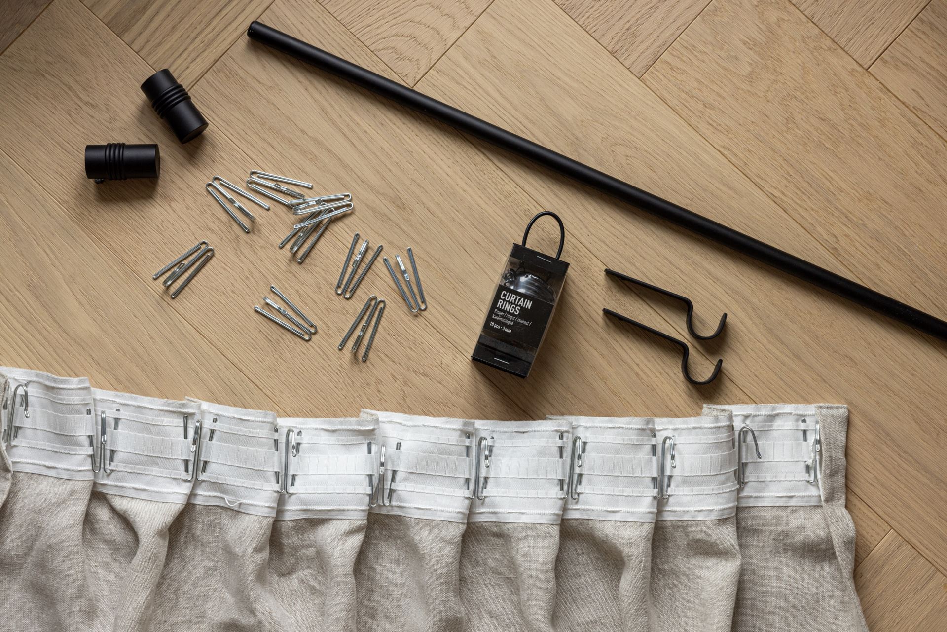 Päätykappale, 2 kpl musta - 3