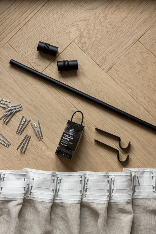 Päätykappale, 2 kpl musta - 4