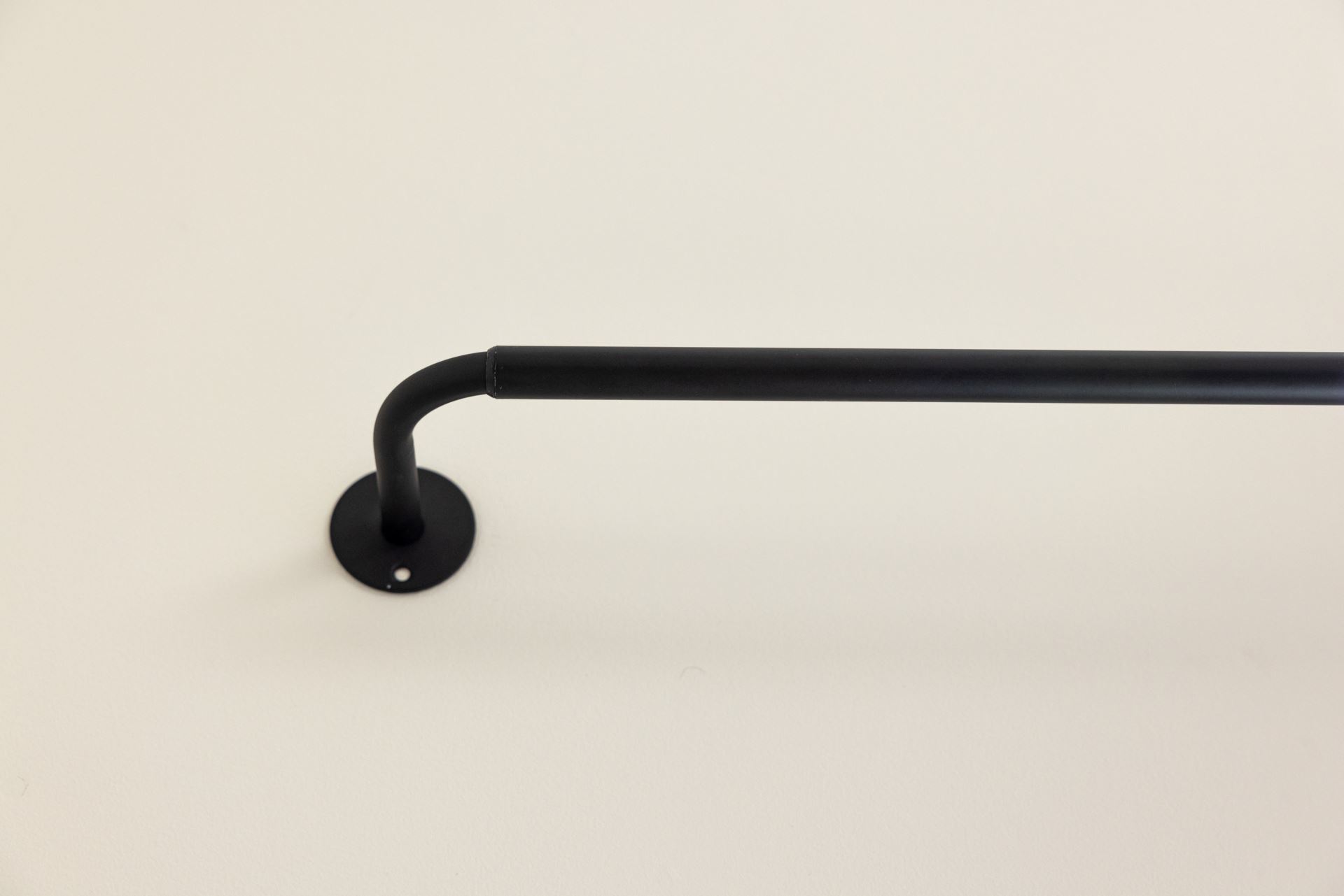 Päätykappale, 2 kpl musta - 5