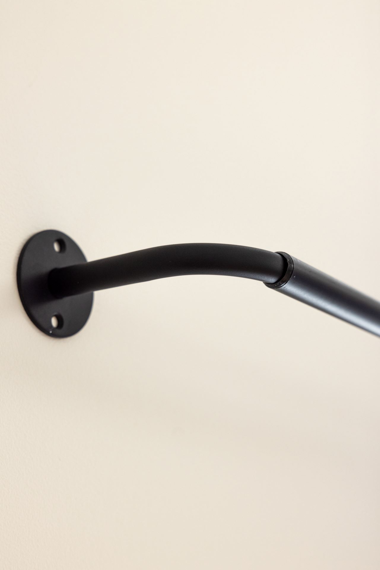 Päätykappale, 2 kpl musta - 6