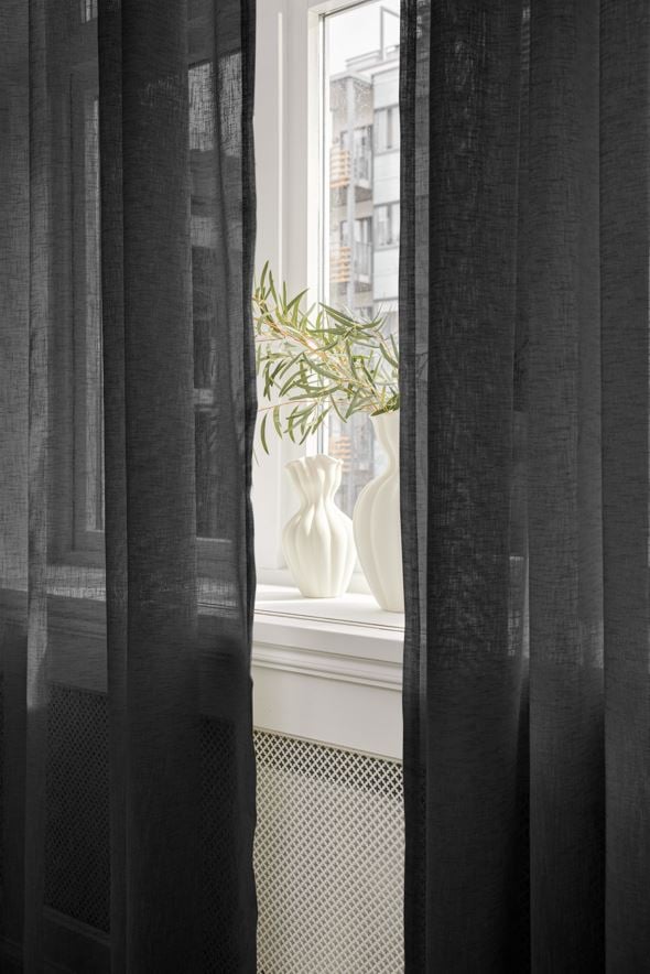 Verho tummanharmaa - 2