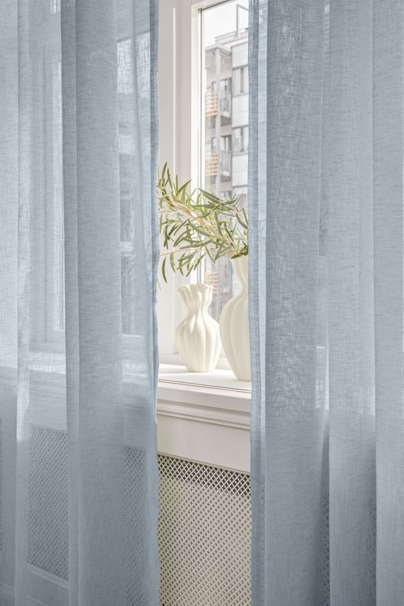 Verho harmaasininen - 3