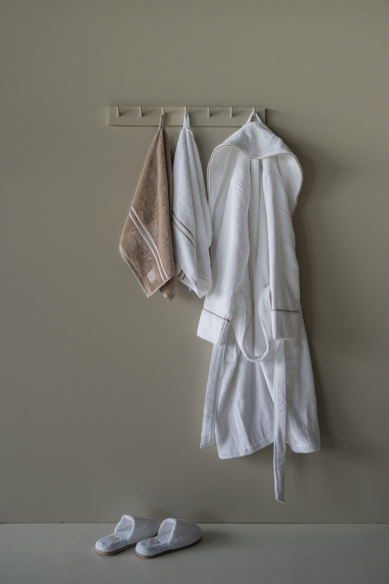 Kylpytakki valkoinen - 2