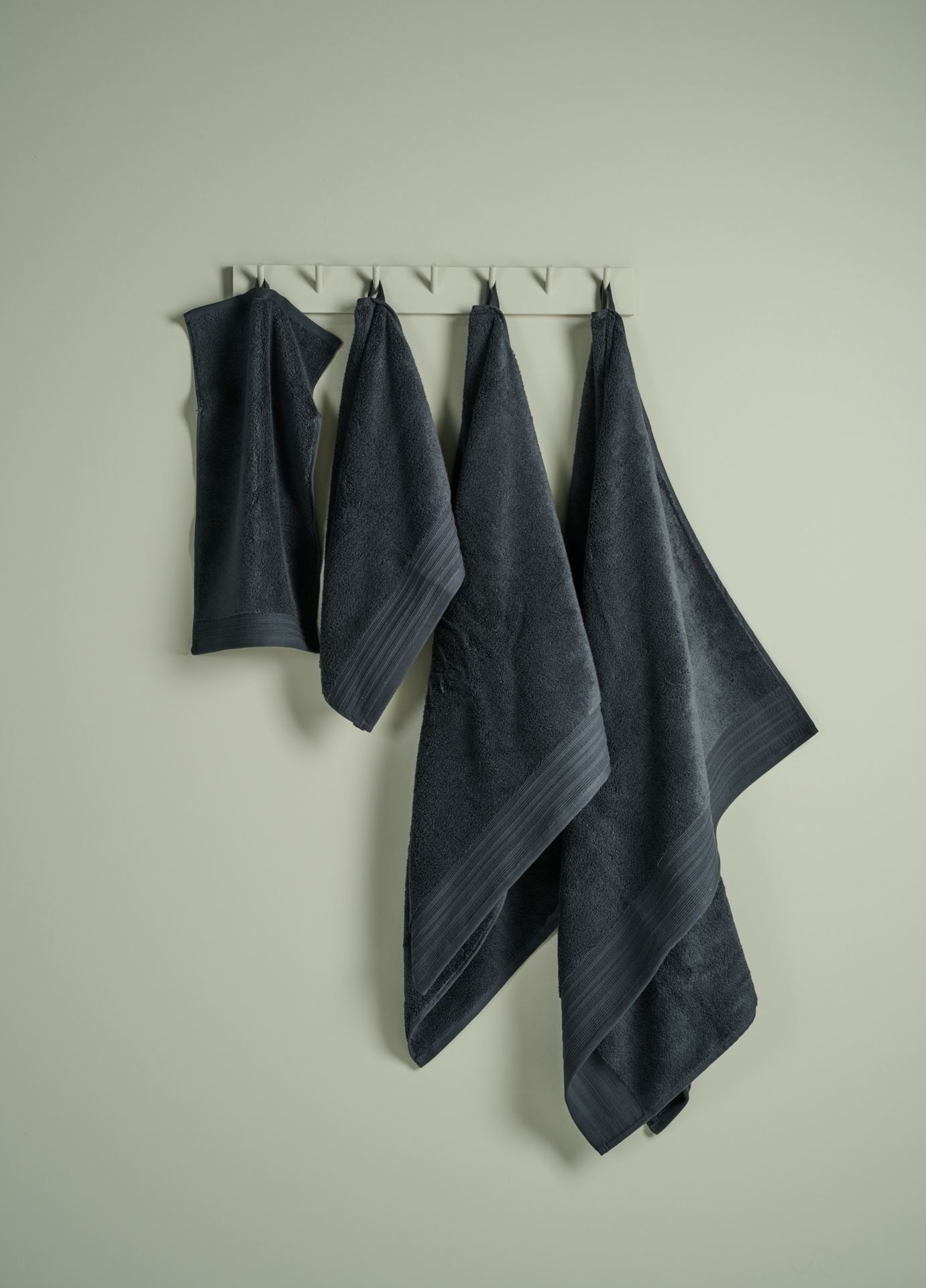 Pyyhe tummansininen - 6