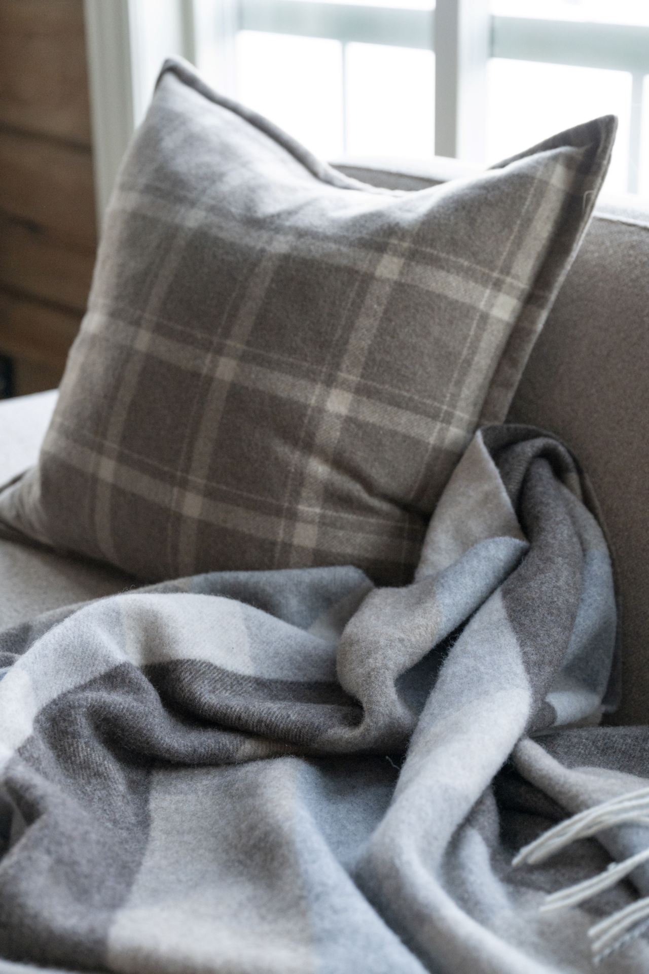 Koristetyynynpäällinen vaaleanruskea - 2