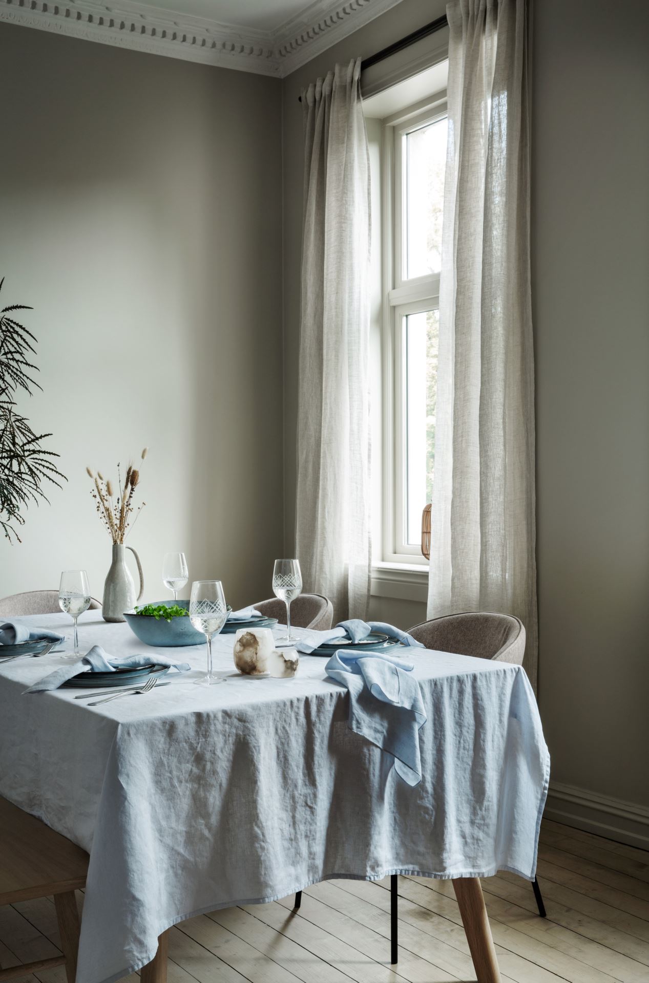 Valkoviini lasi läpikuultava - 2