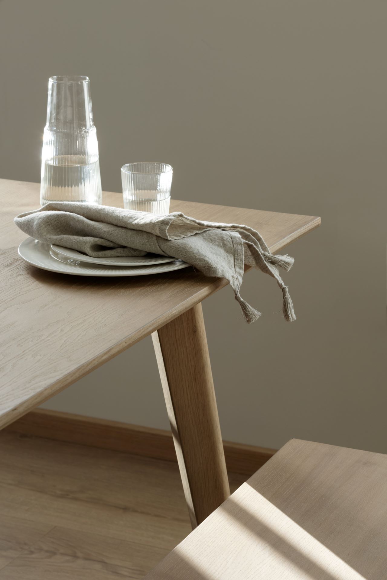 Ruokapöytä luonnonväri - 10