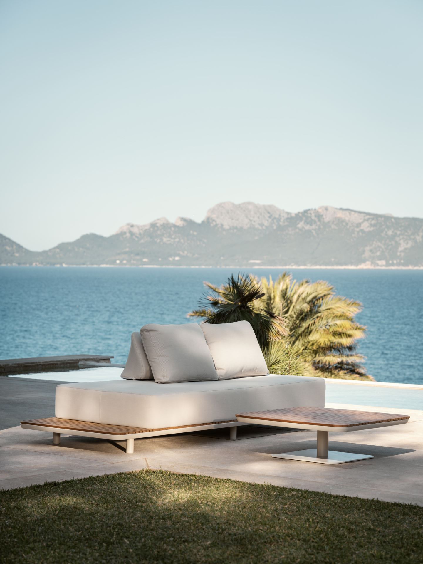 Sohva luonnonvalkoinen - 2