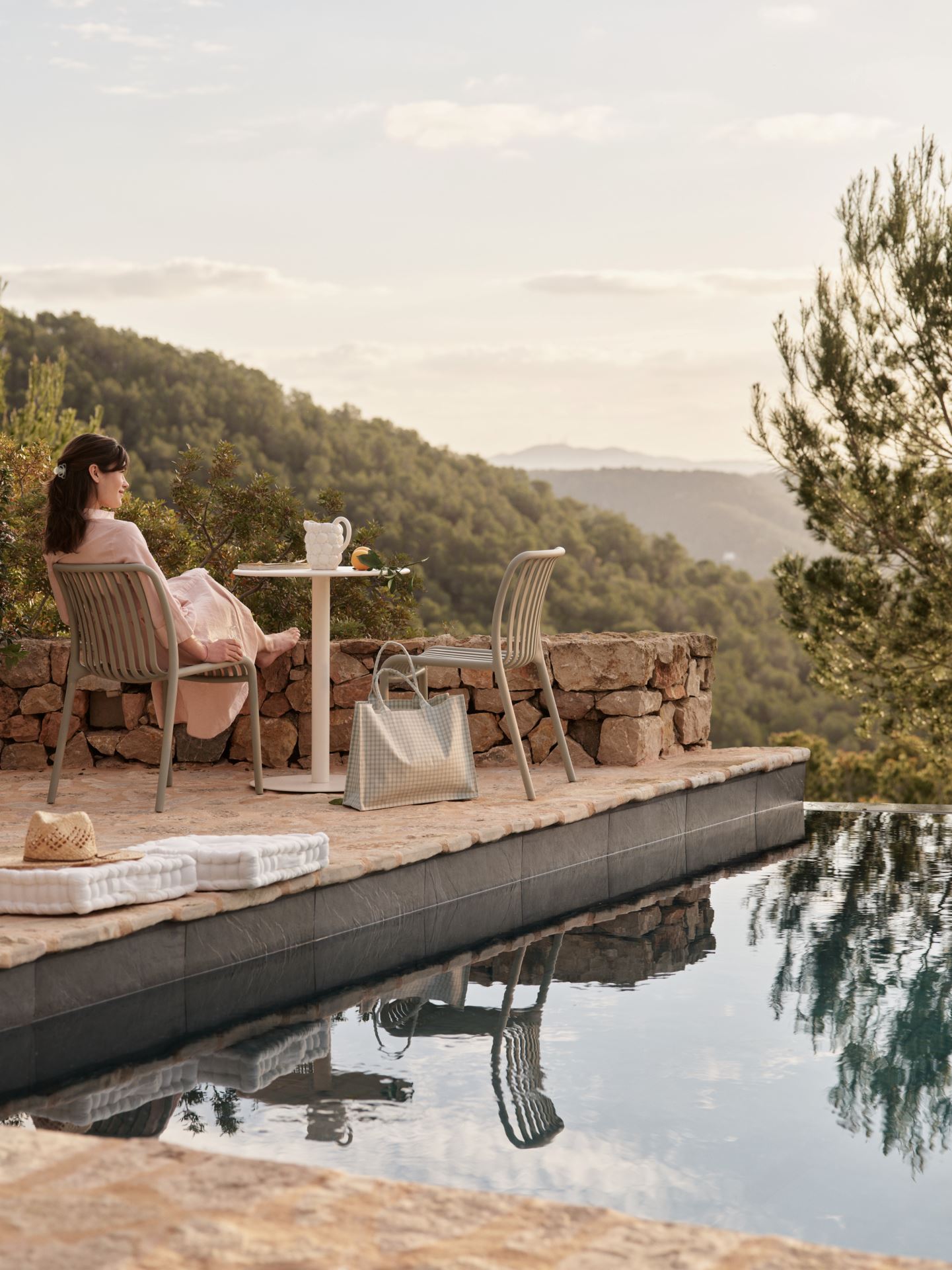 Puutarhatuoli harmaanruskea - 2