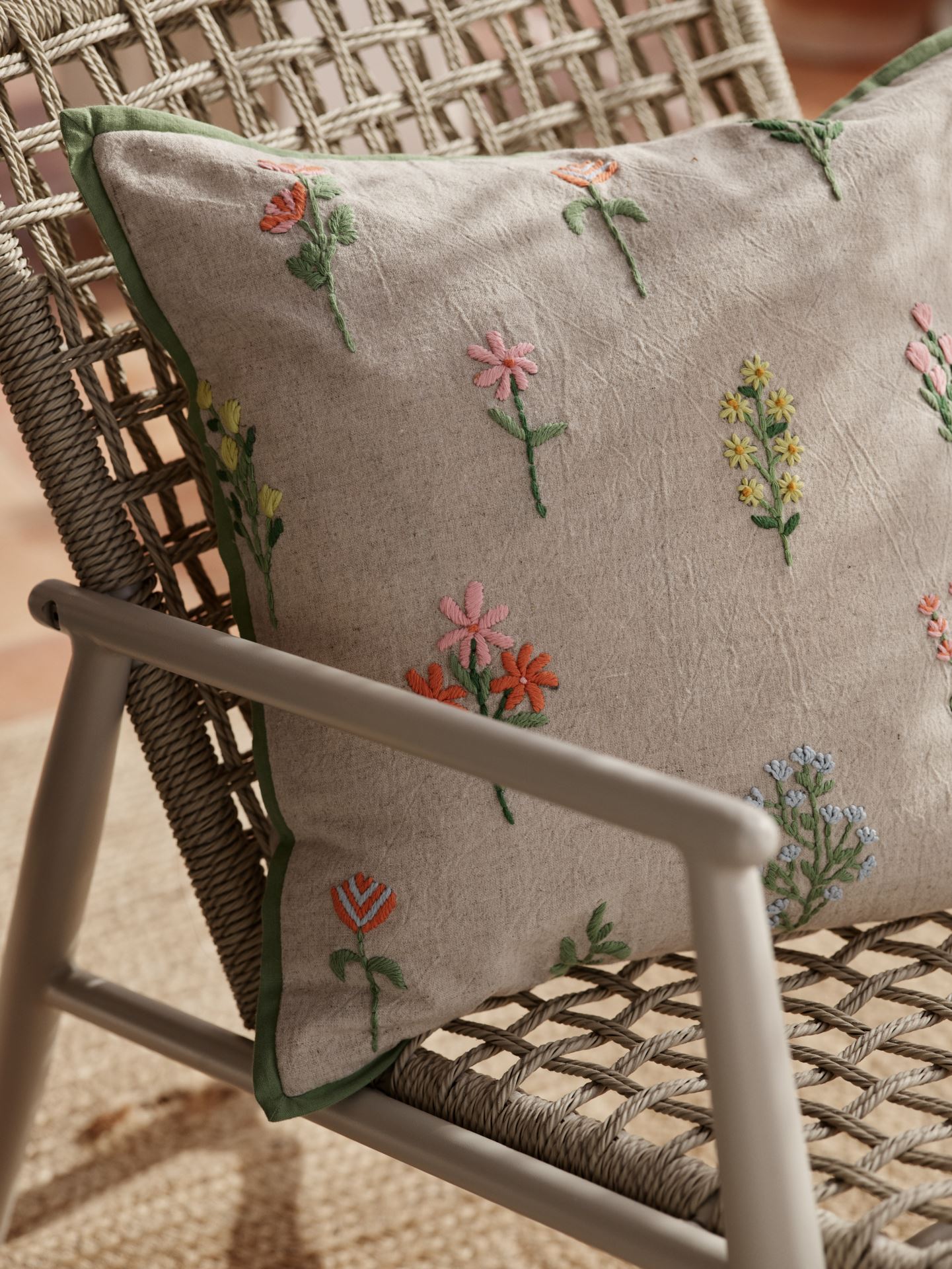 Koristetyynynpäällinen moniväri - 2