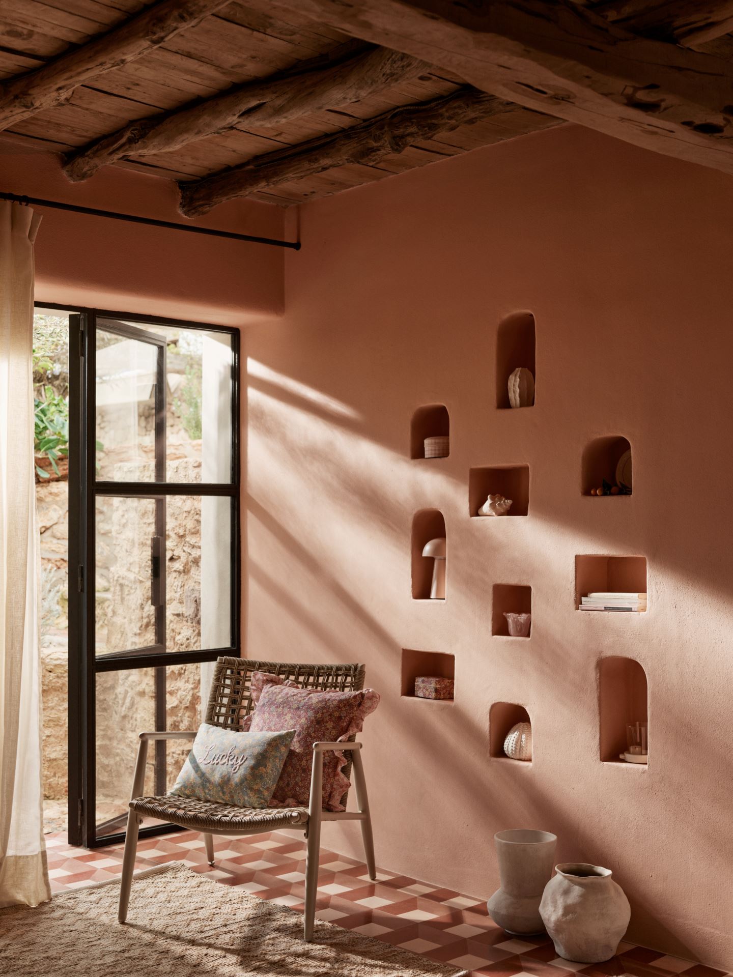 Maljakko valkoinen - 2