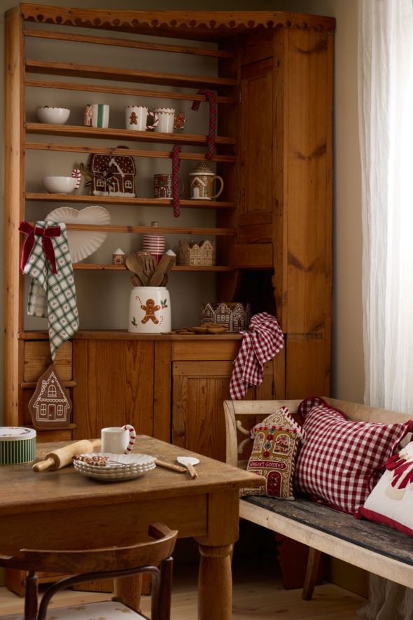 Koristetyynynpäällinen punainen - 3