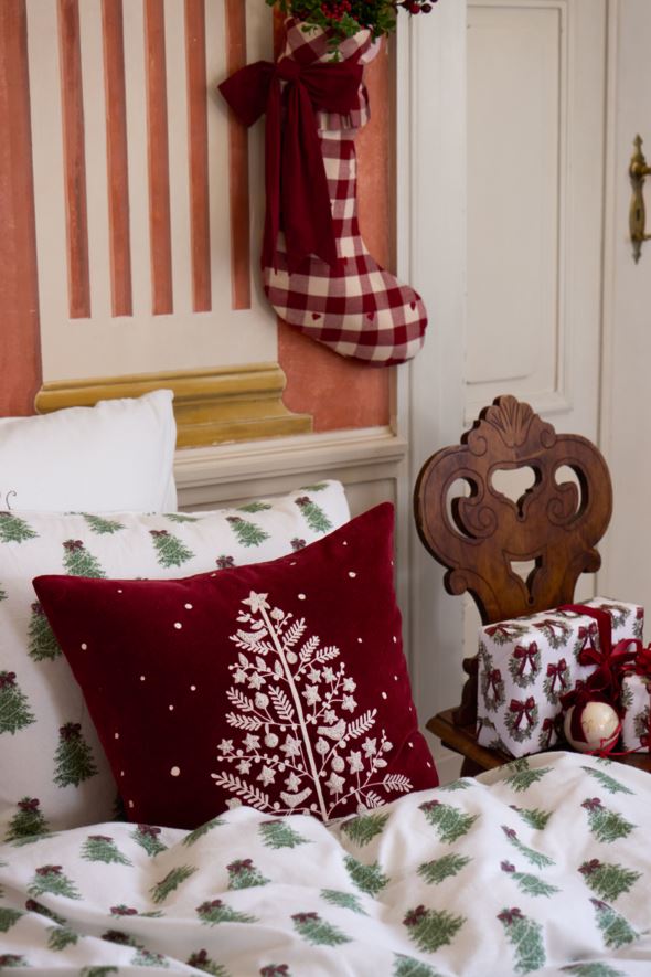 Koristetyynynpäällinen tummanpunainen - 2