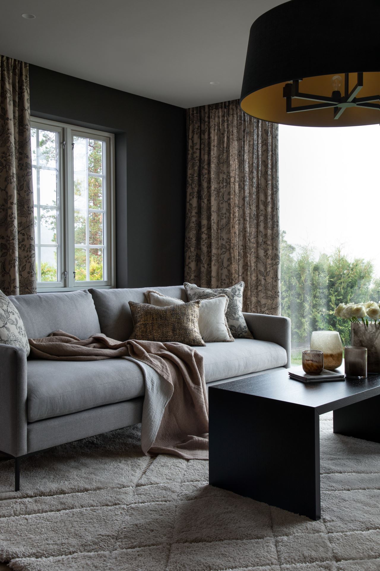 3-istuttava sohva vaaleanharmaa - 3