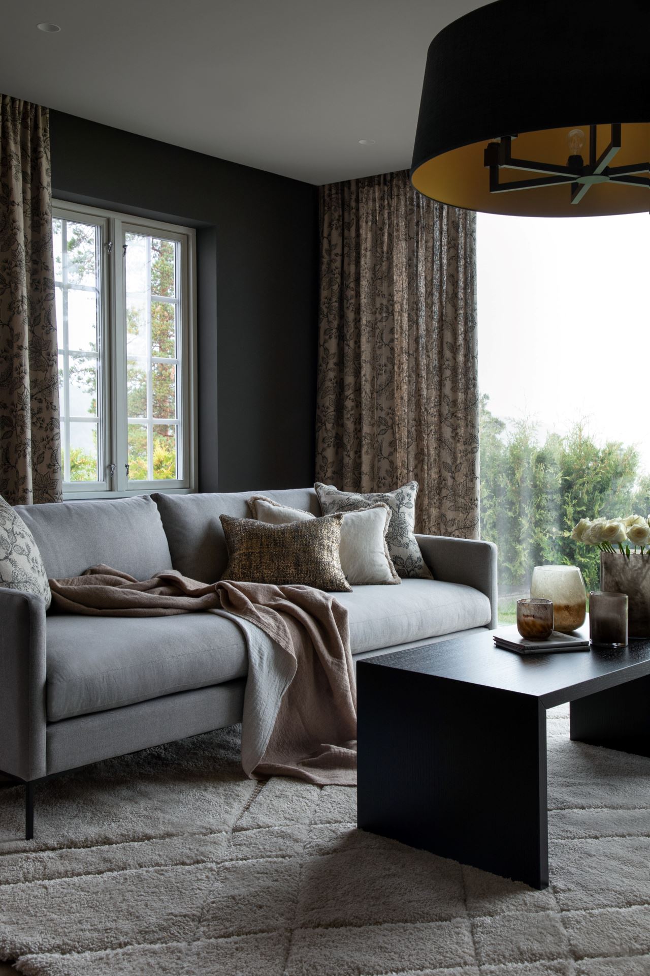 3-istuttava sohva vaaleanharmaa - 3