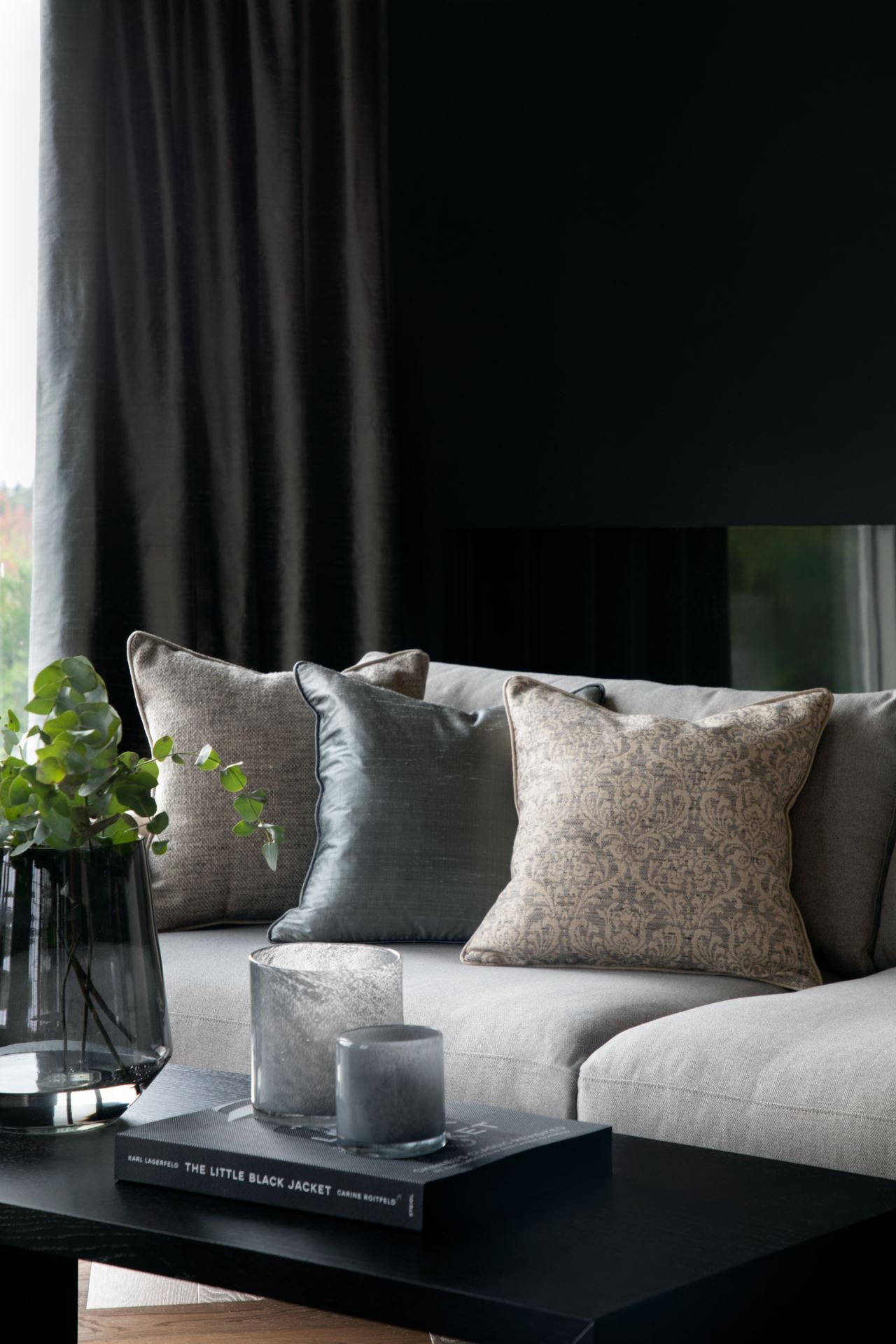 Koristetyynynpäällinen harmaa - 2