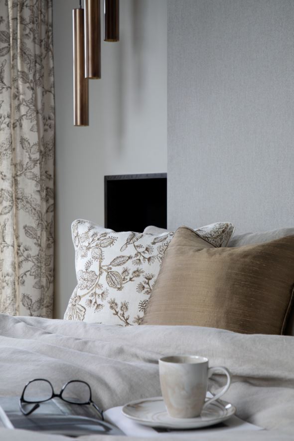 Koristetyynynpäällinen kulta - 7