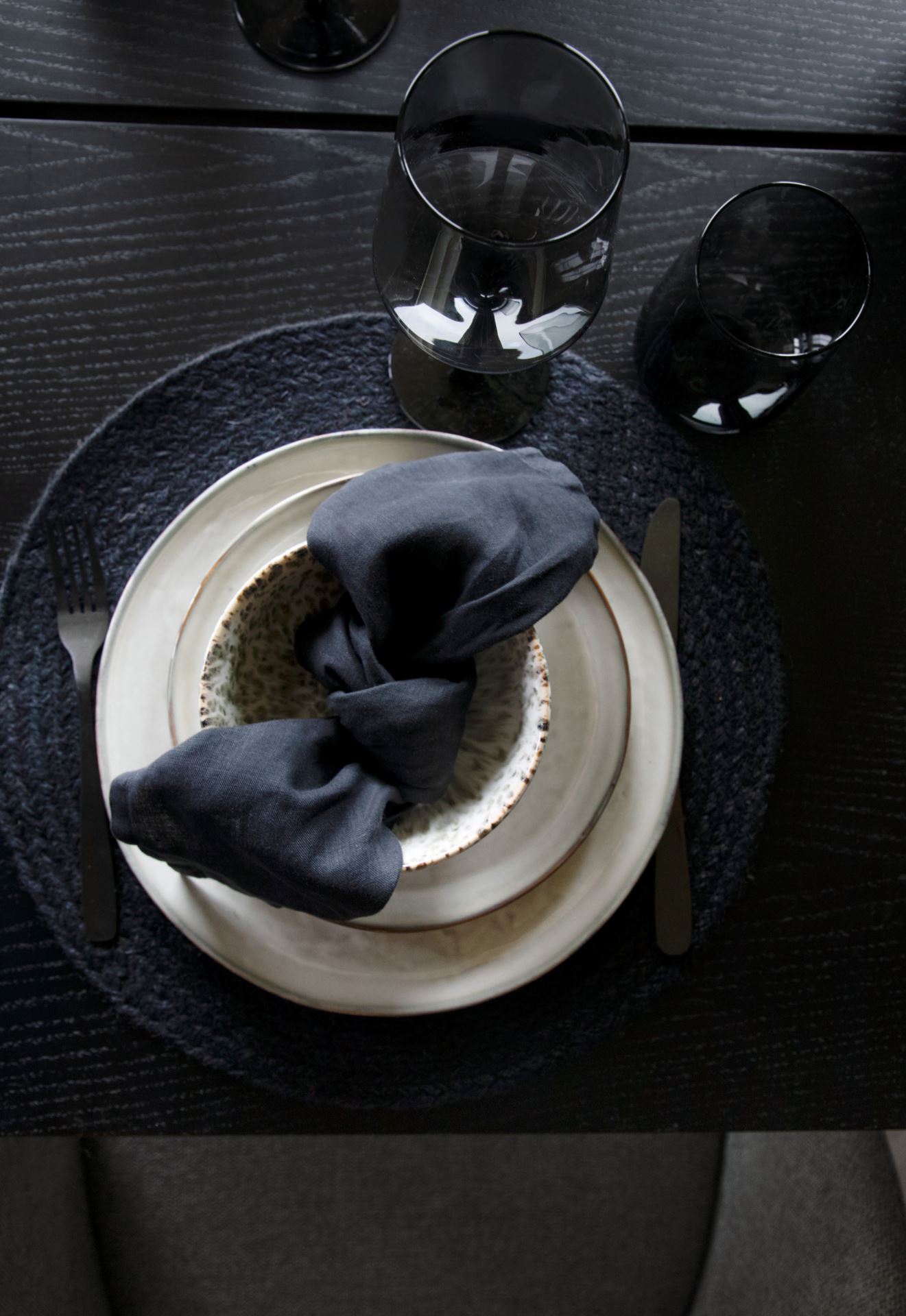 Pellavaservetti musta - 4