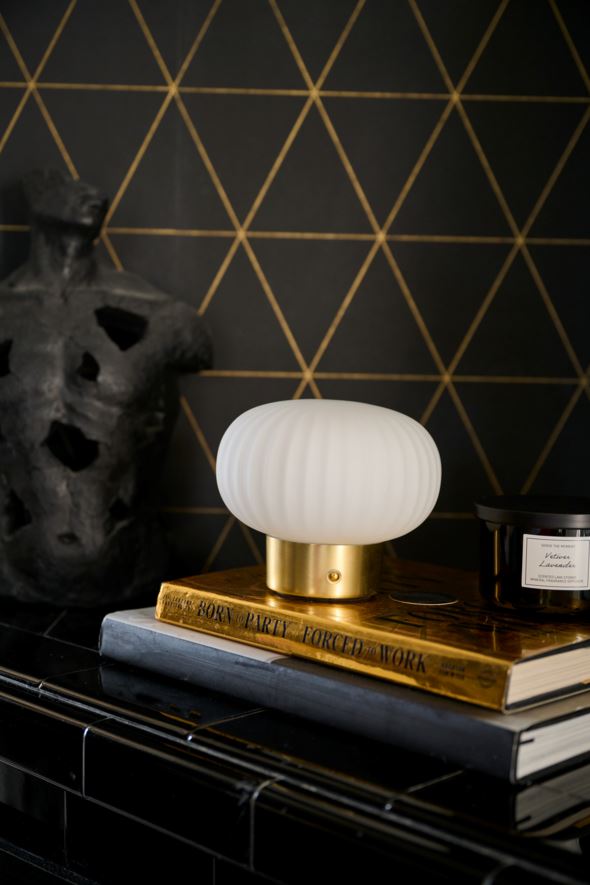 Ladattava pöytävalaisin messinki - 2