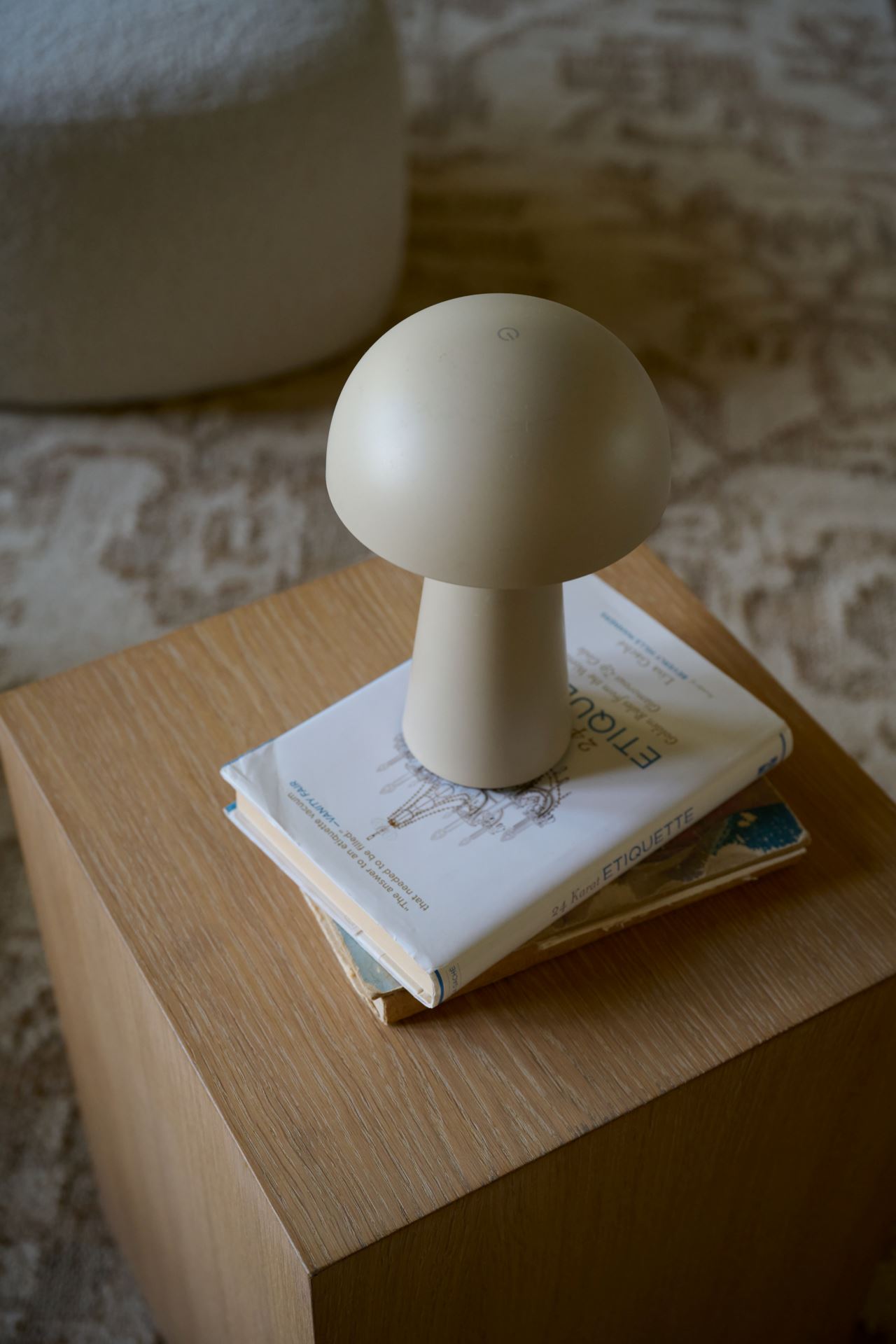 Ladattava pöytävalaisin beige - 2