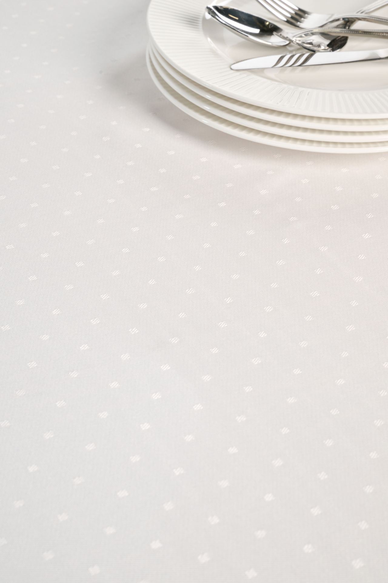 Pöytäliina valkoinen - 3