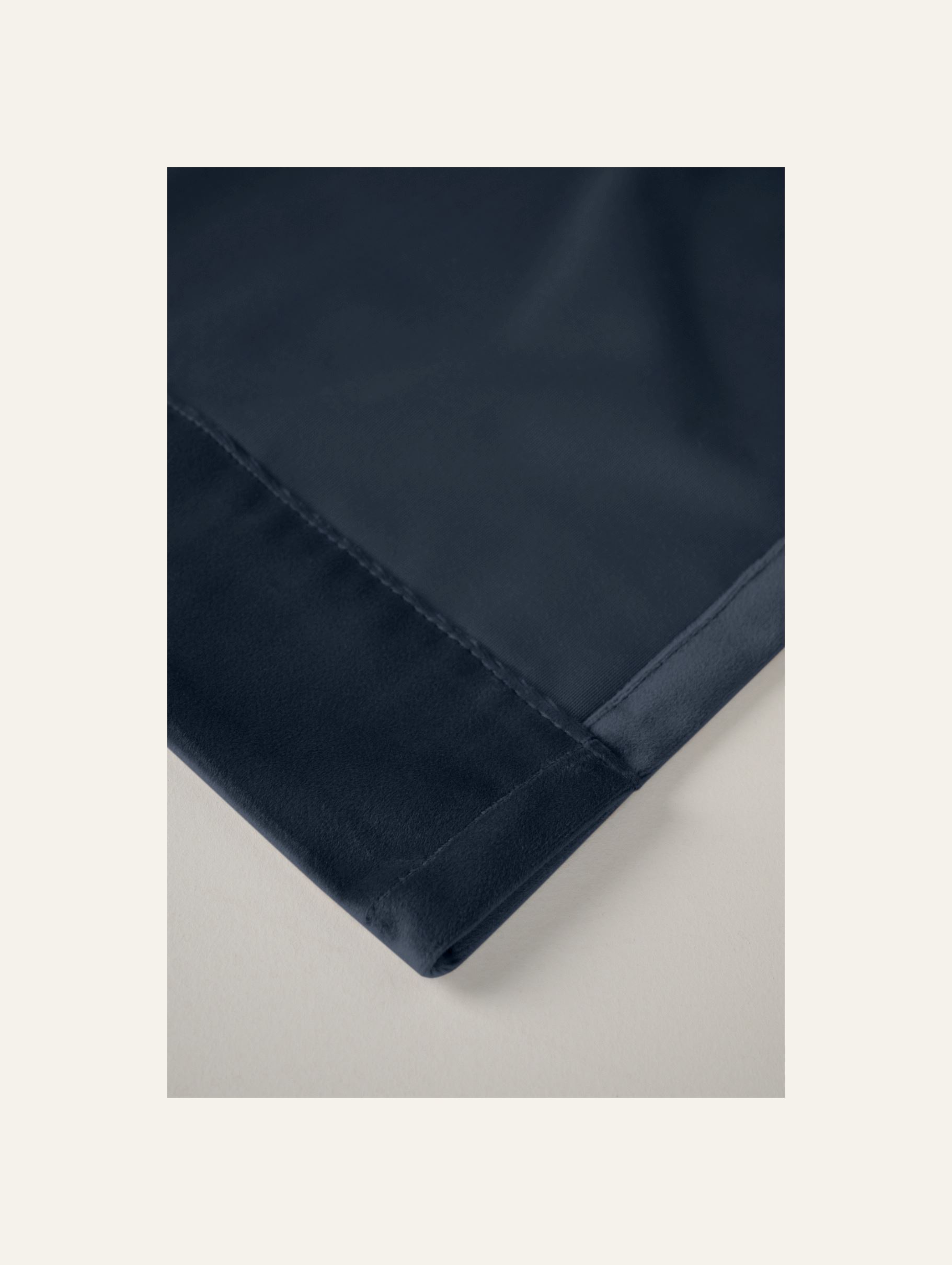 Verho tummansininen - 7