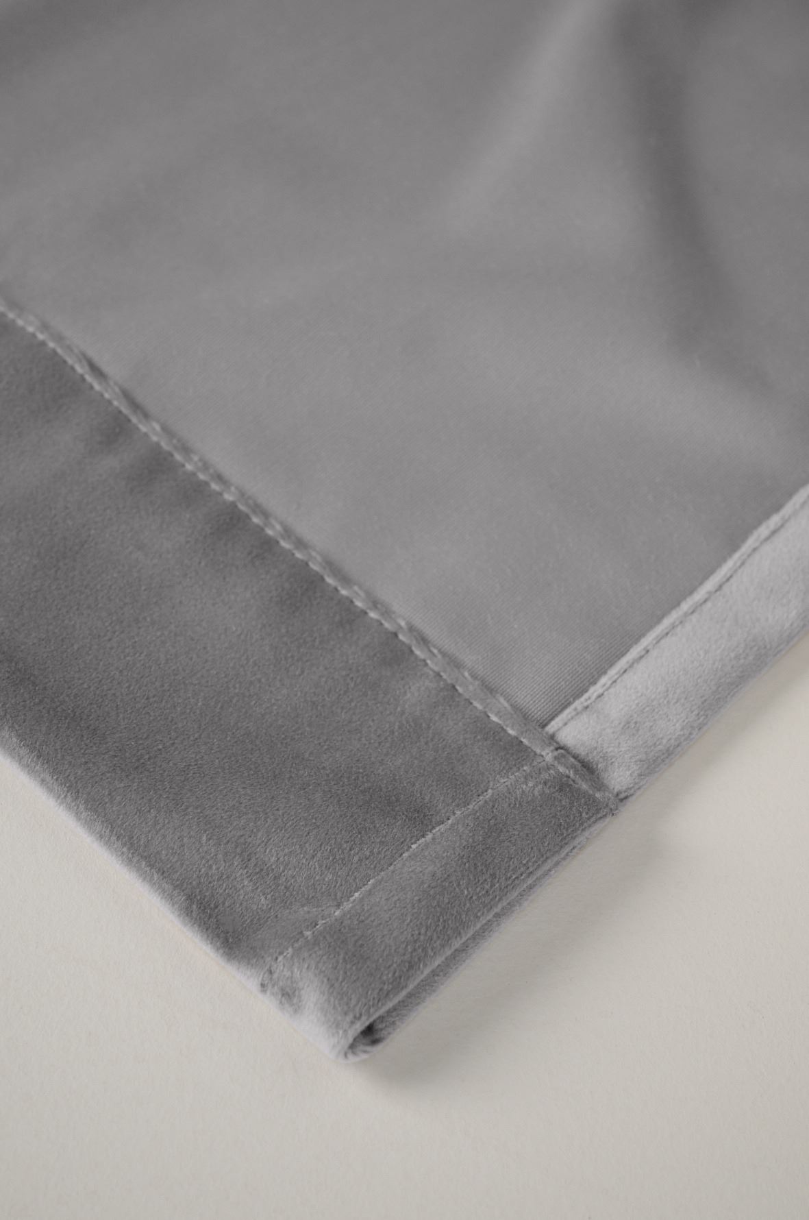 Verho vaaleanharmaa - 3