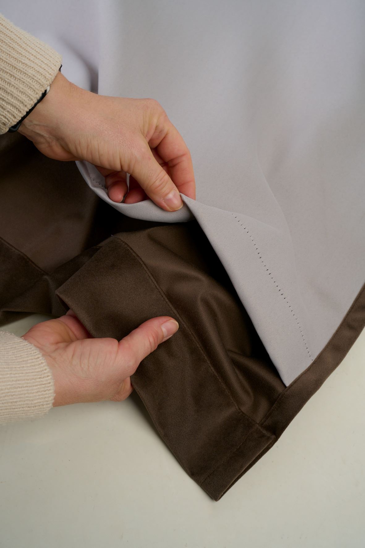 Pimentävä verho tummanruskea - 5