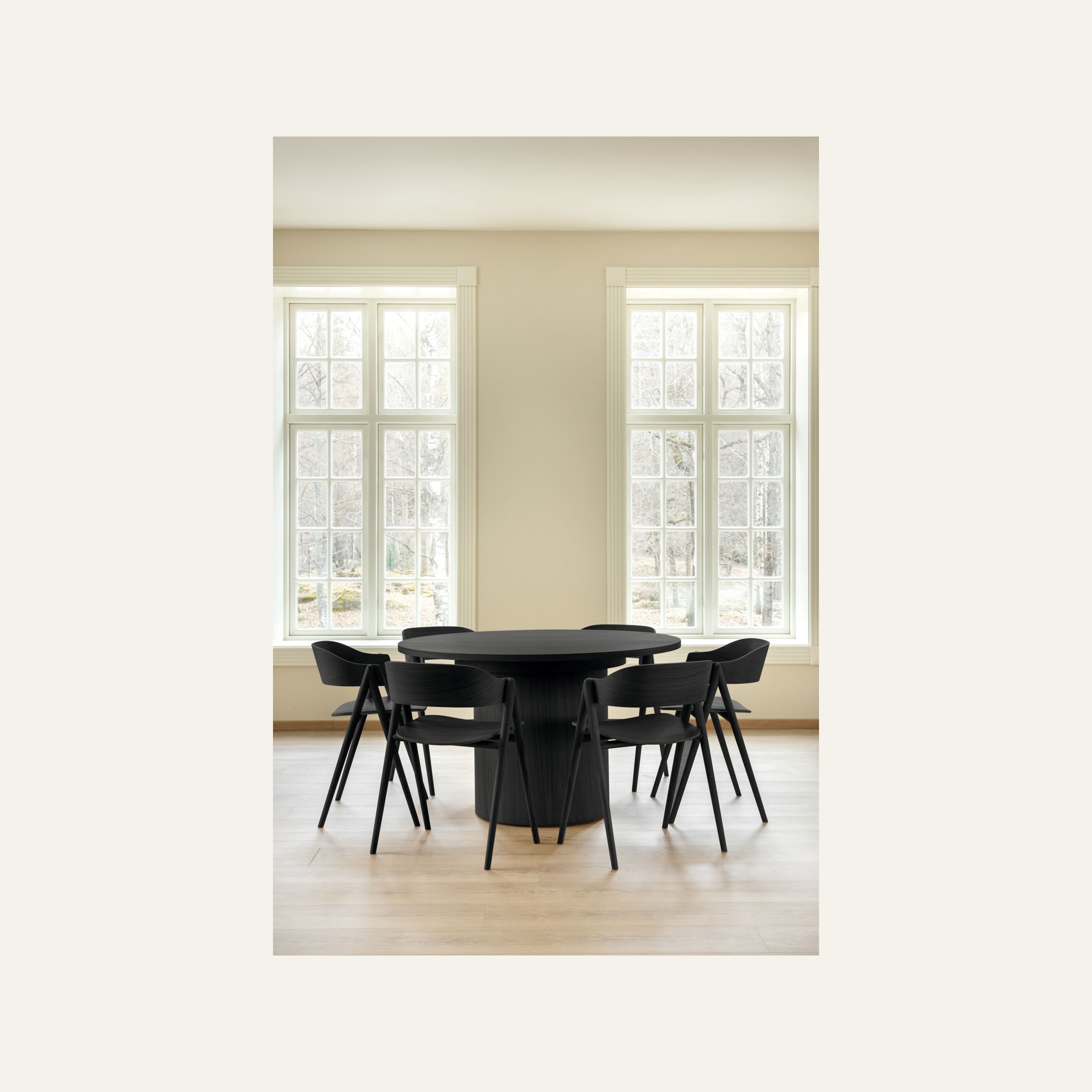 Ruokapöytä musta - 4