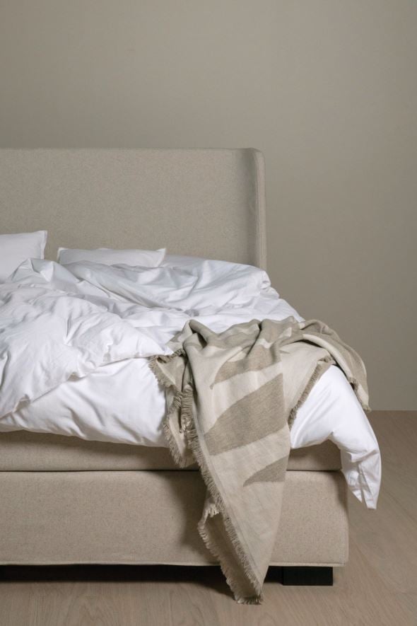 Sängynpääty luonnonväri - 9