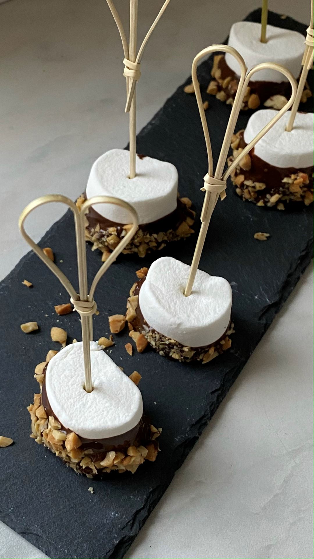 Cocktailtikku luonnonväri - 2