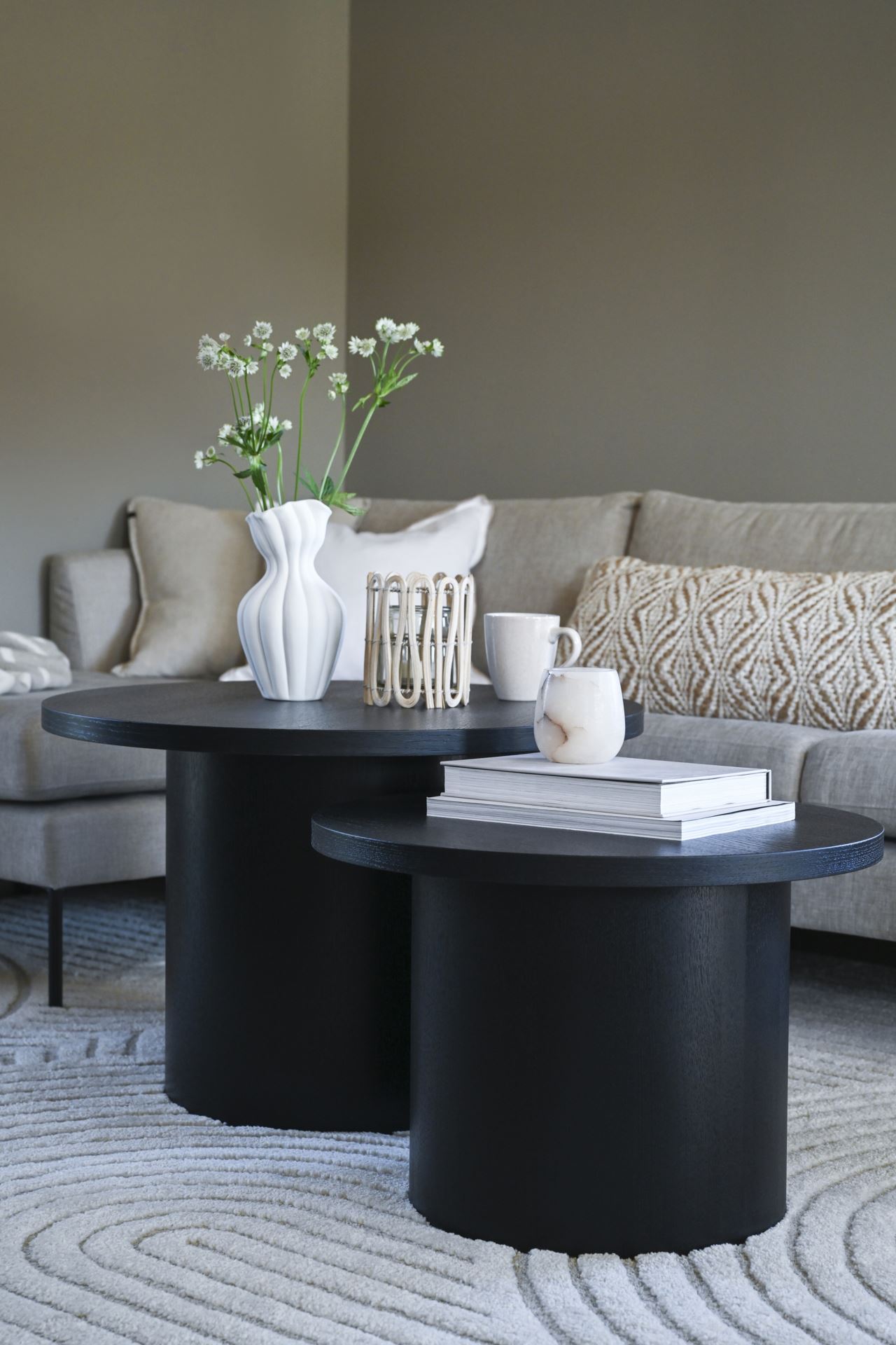 Sohvapöytä musta - 4