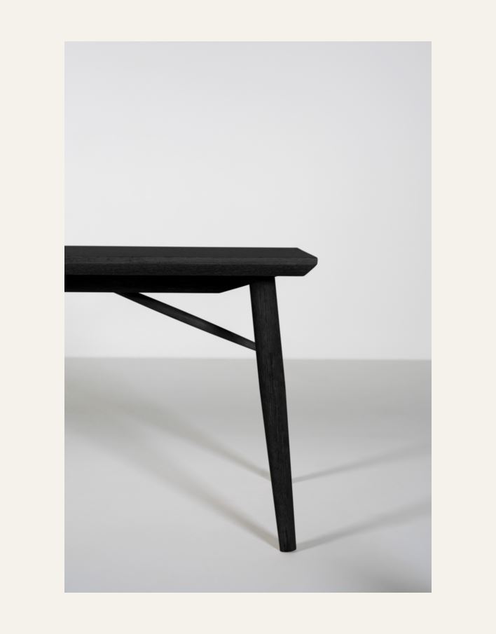 Ruokapöydän penkki musta - 2