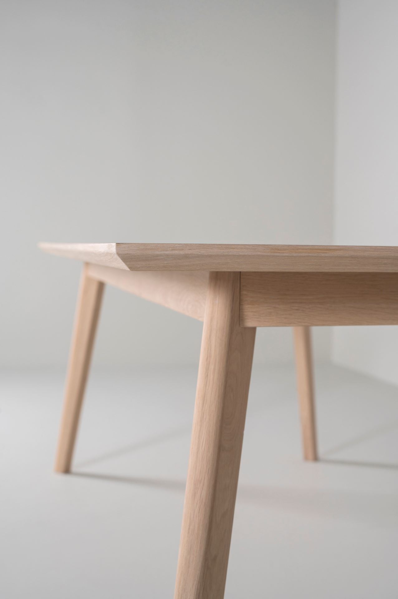 Ruokapöytä luonnonväri - 3