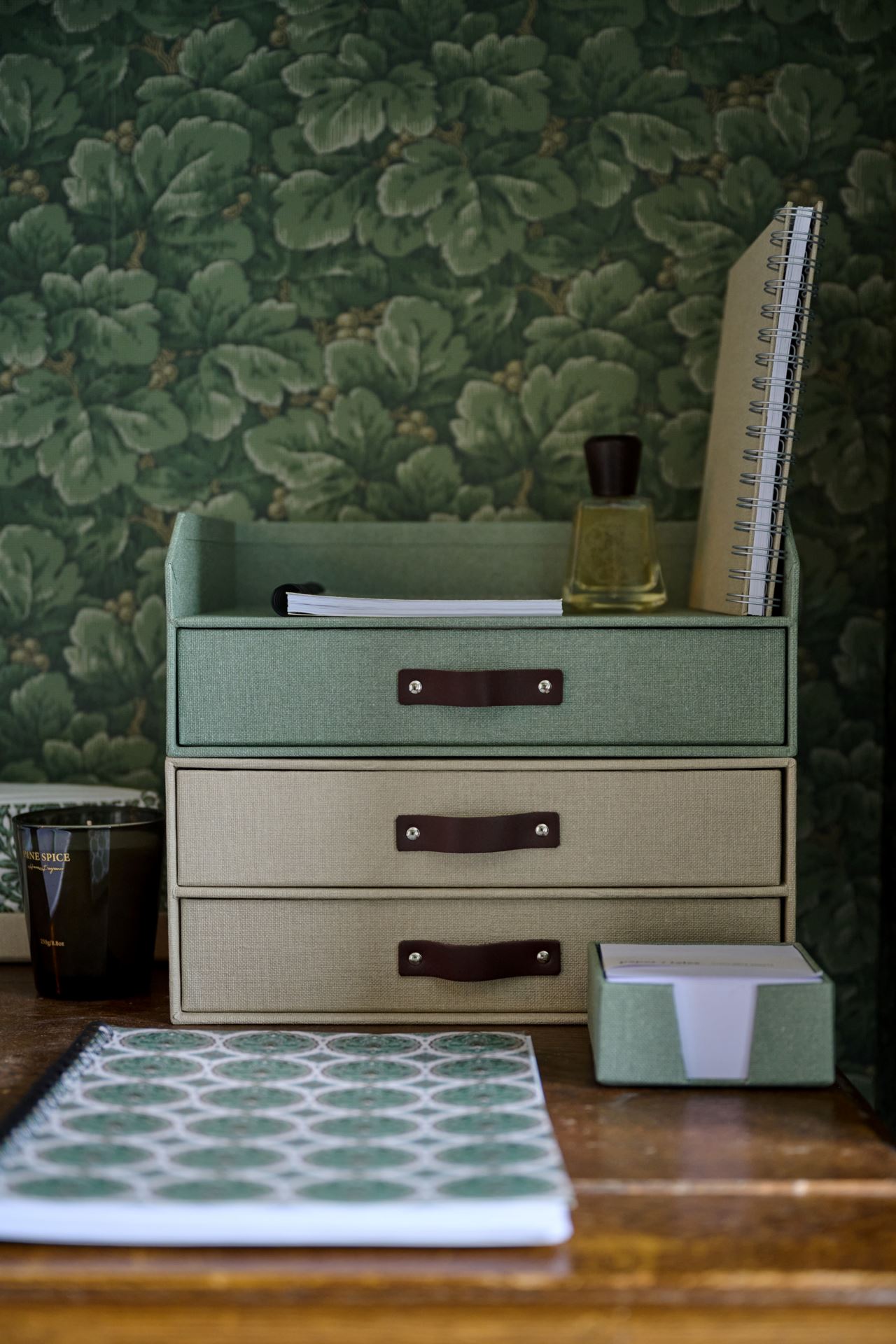 Kirjeteline vaaleanvihreä - 2