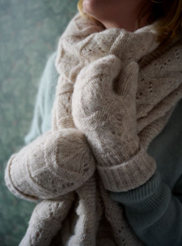 Knitted scarf hiekka - 2