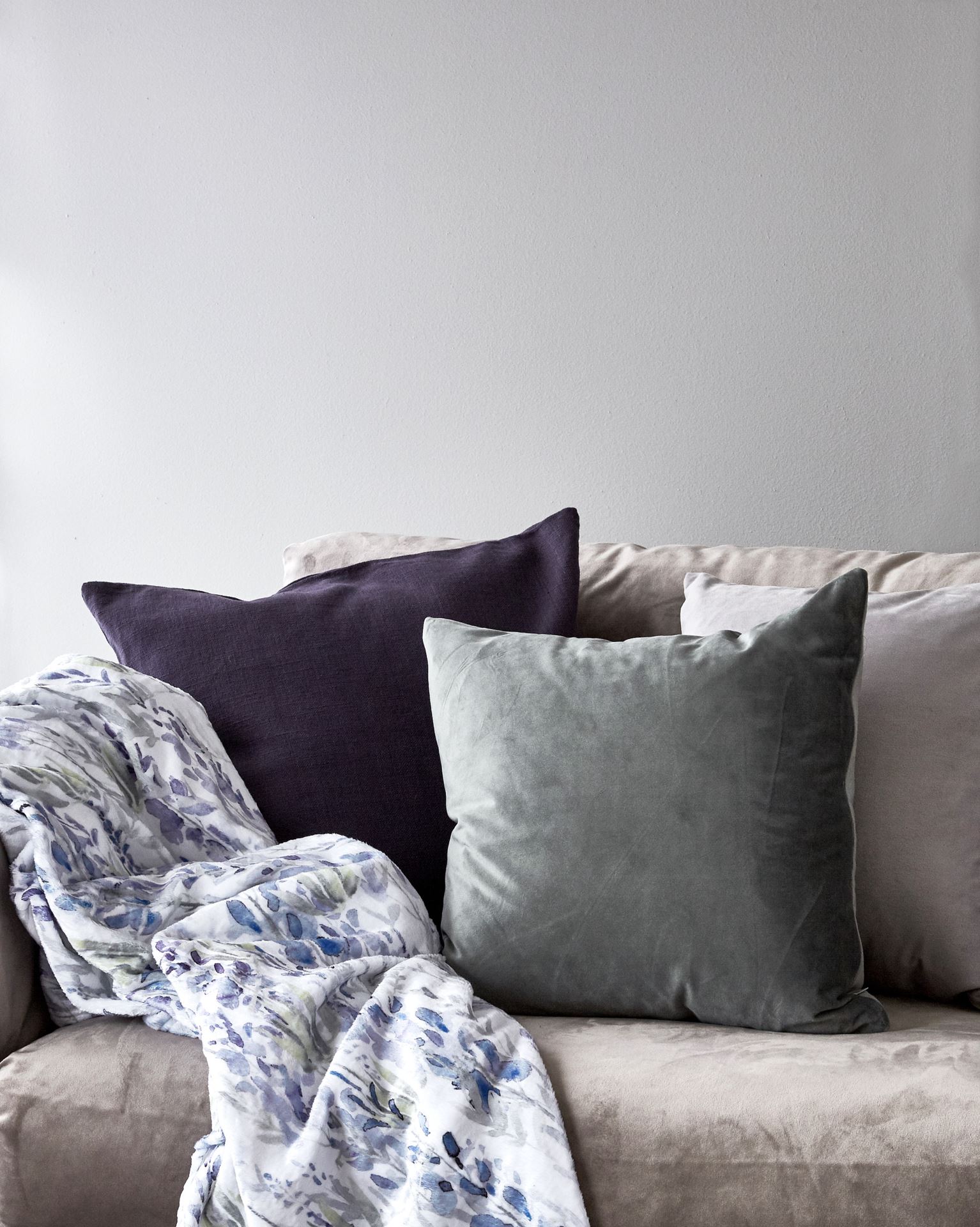 Koristetyynynpäällinen harmaa - 2