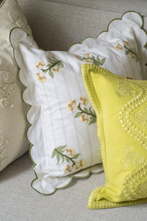 Koristetyynynpäällinen valkoinen - 3