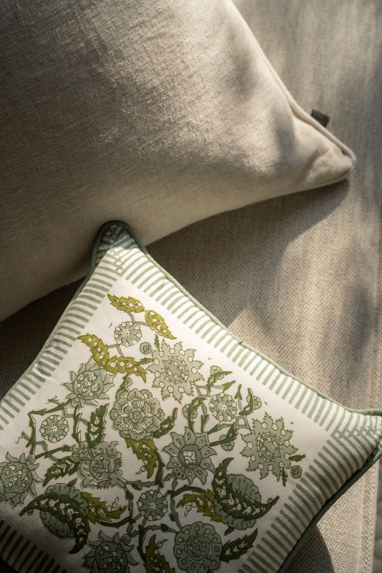 Koristetyynynpäällinen vaalean beige - 2