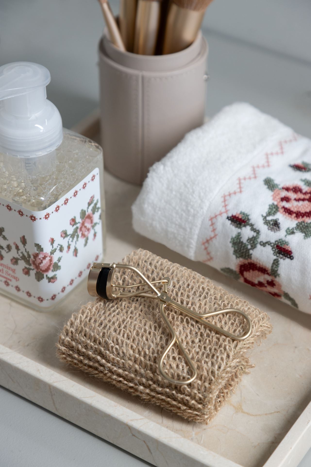 Vaahdottava käsisaippua moniväri/roosa - 2