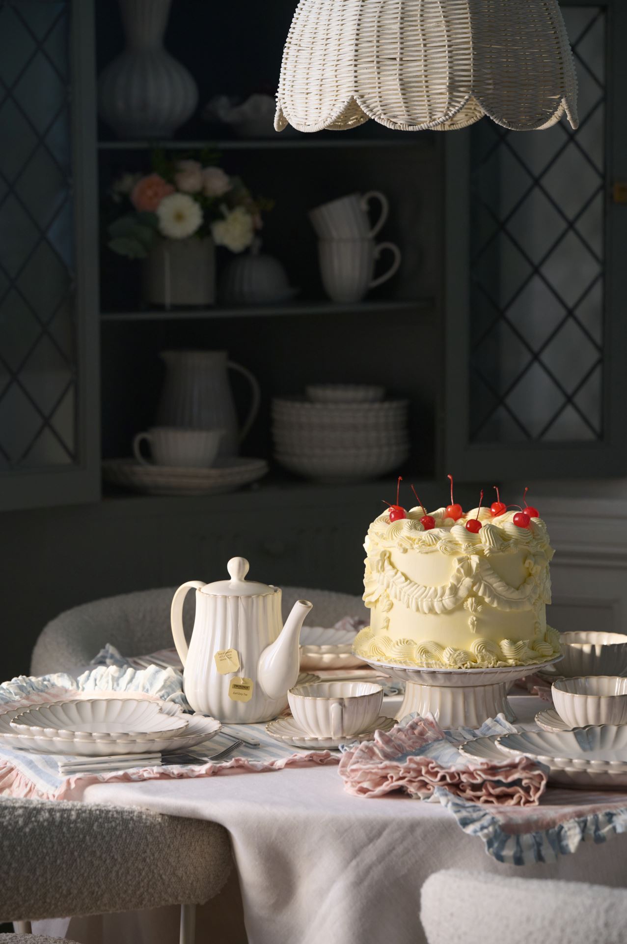 Jalallinen astia valkoinen - 5