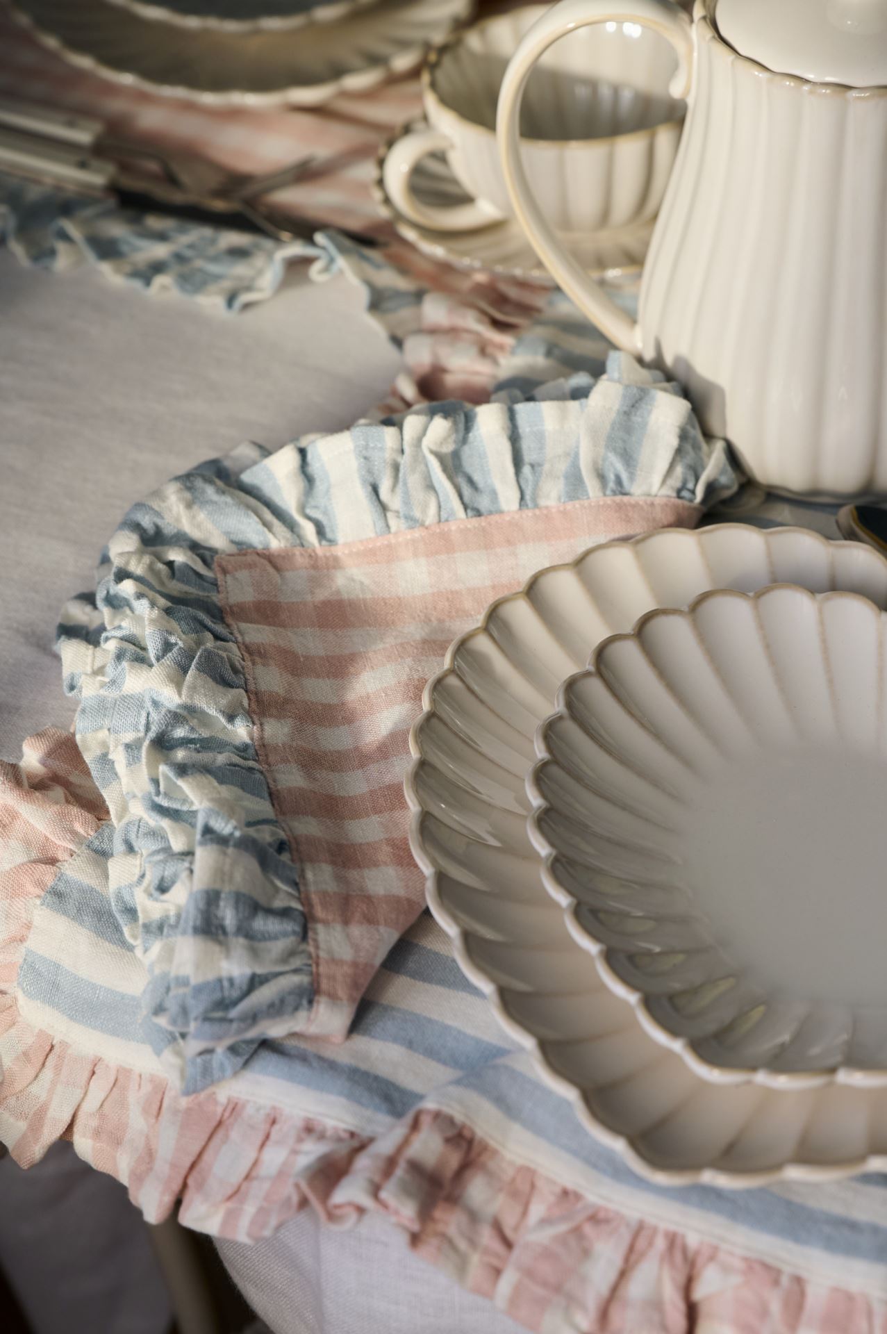 Sydämen lautanen valkoinen - 2