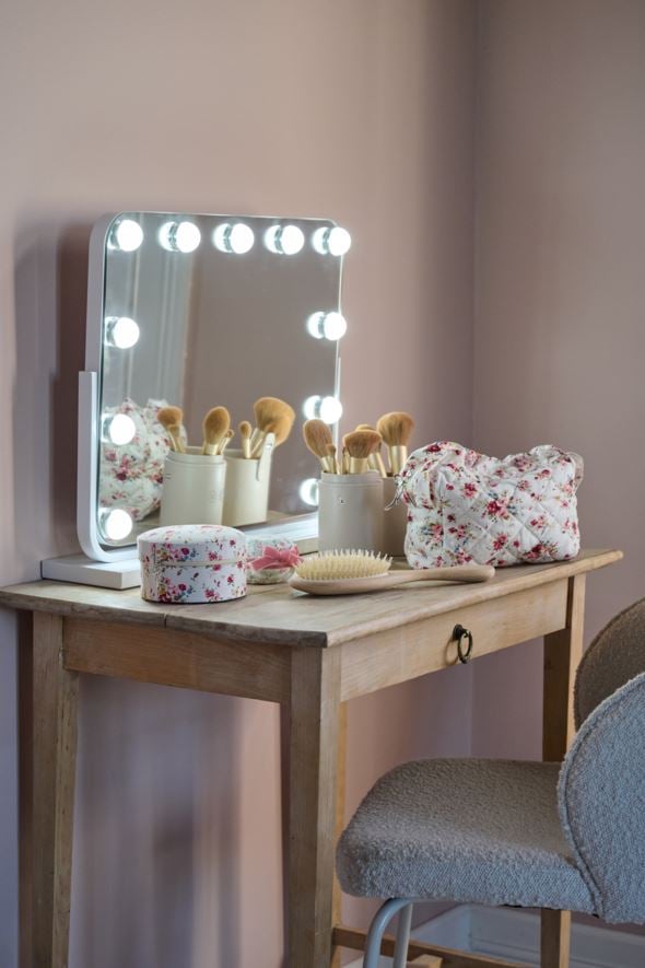 Toilettilaukku valkoinen - 4