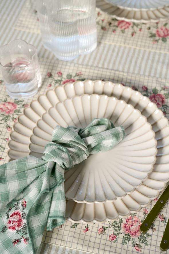 Ruokalautanen valkoinen - 2