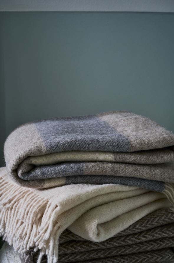 Villahuopa luonnonvalkoinen - 2