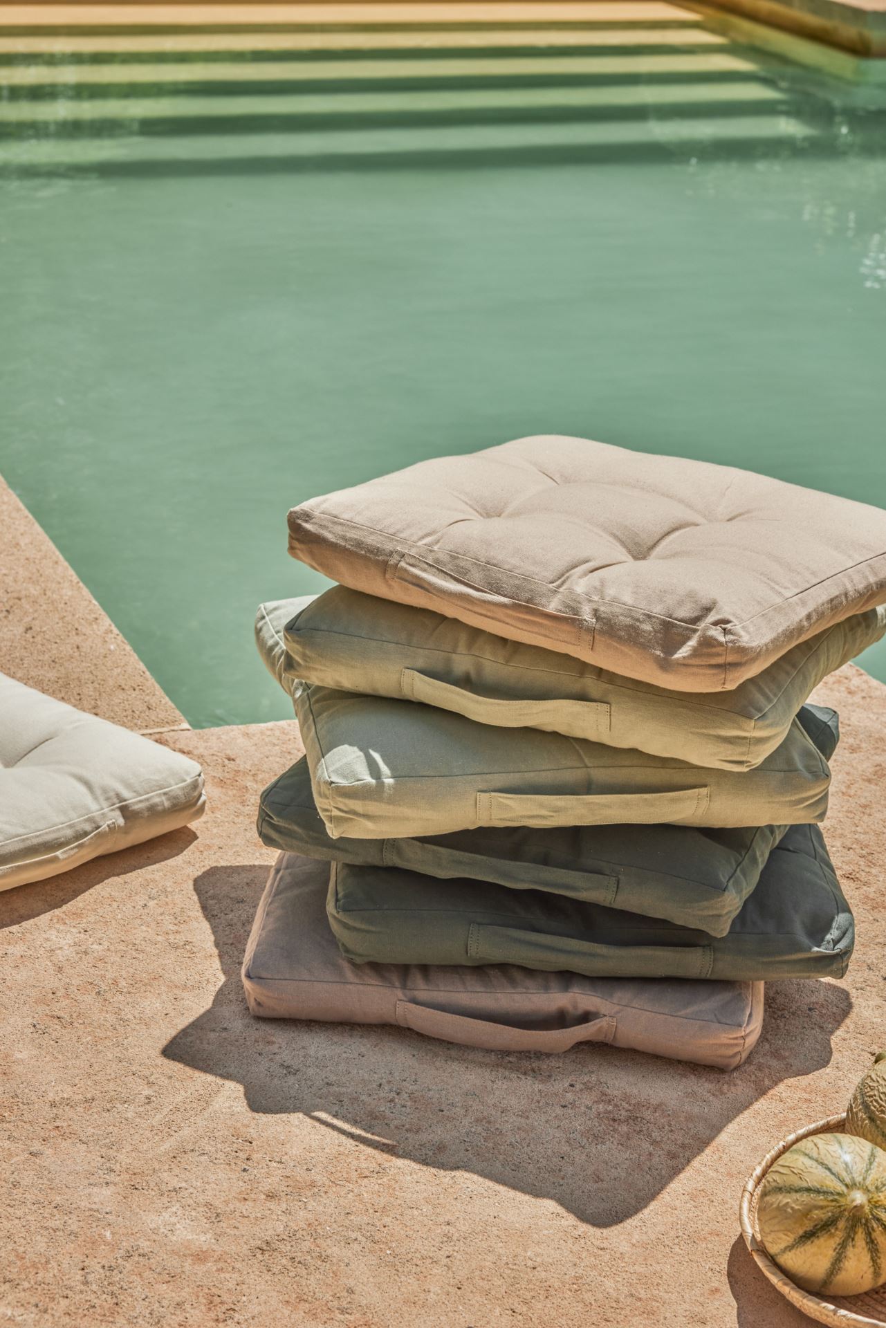 Istuintyyny oliivinvihreä - 4