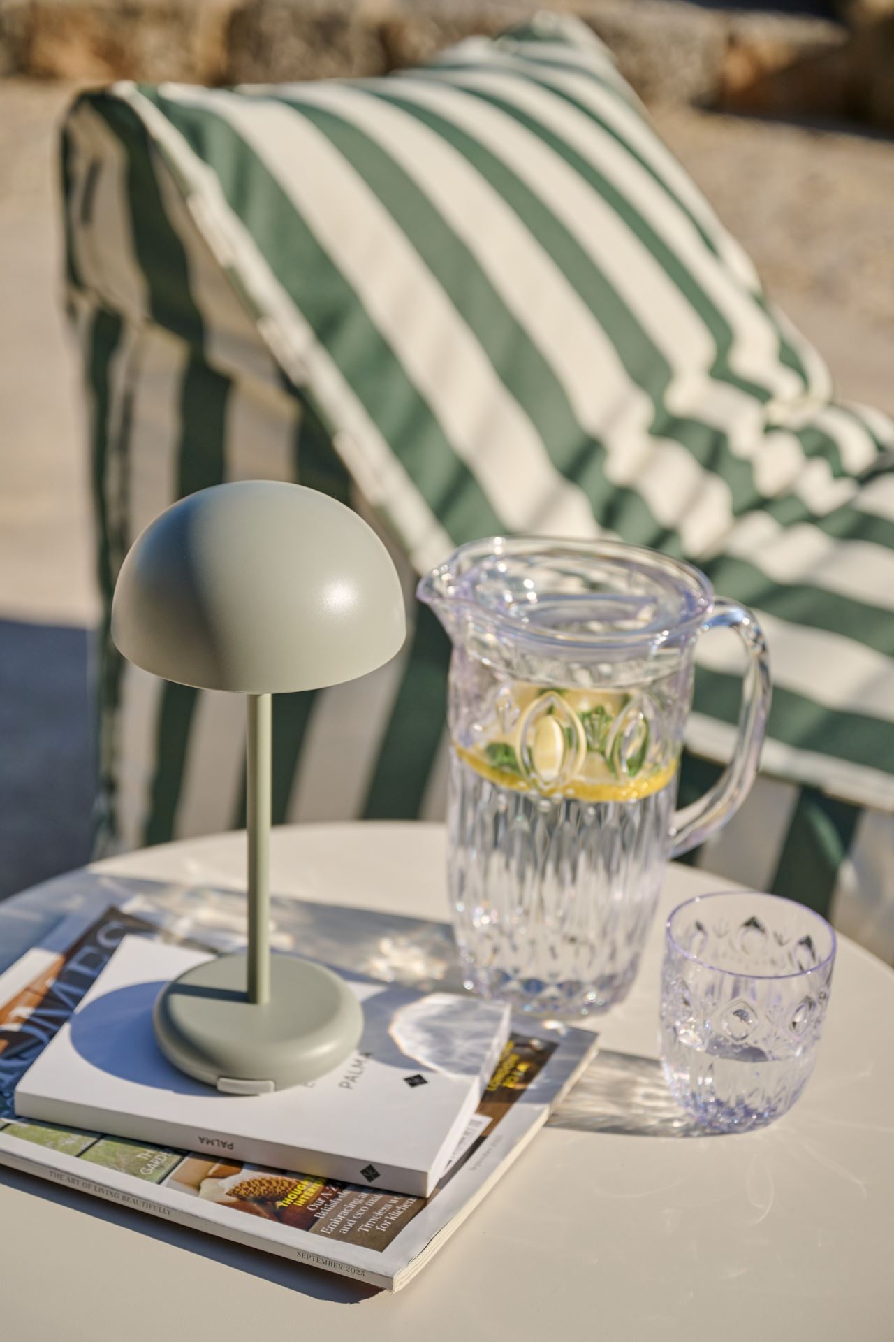 Ladattava pöytävalaisin meriheinää - 2